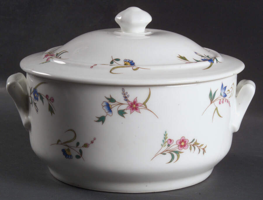 Versailles (Smooth) 1 Qt Round Covered Casserole by BIA Cordon Bleu-1