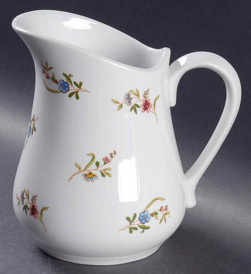 Versailles (Smooth) 40 Oz Pitcher by BIA Cordon Bleu-1