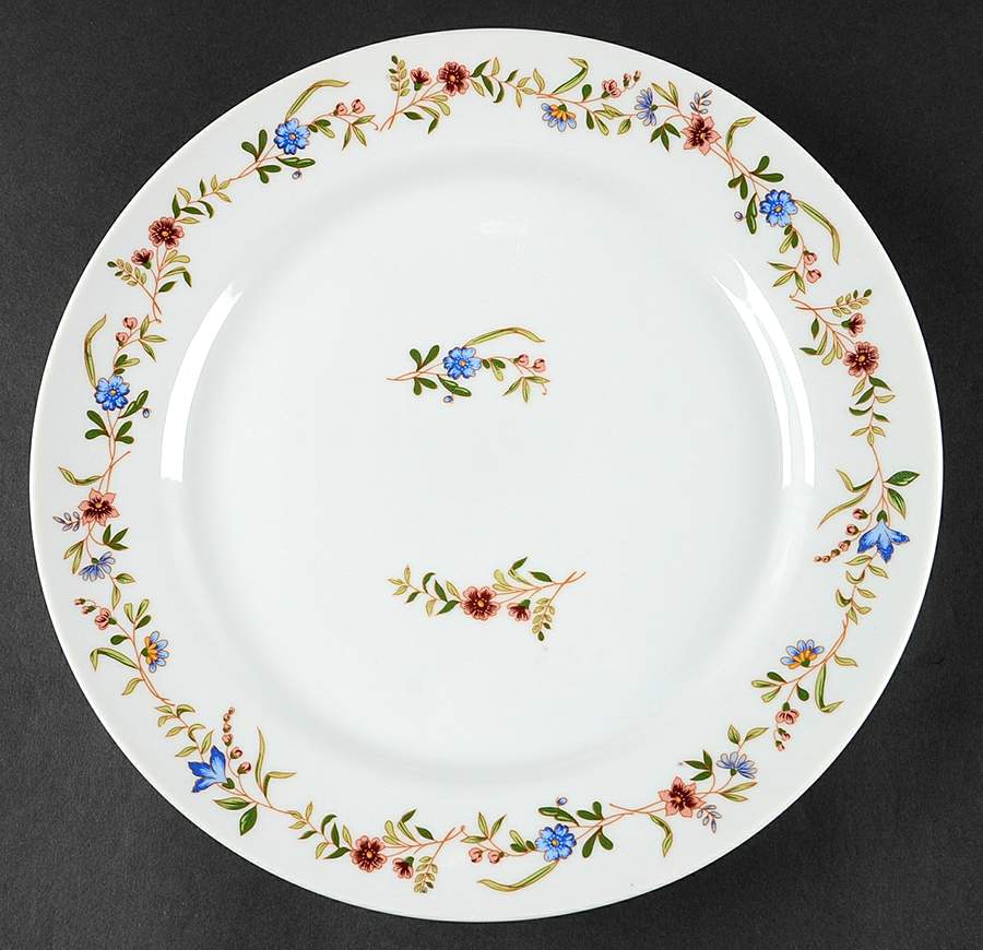 Versailles (Smooth) Dinner Plate by BIA Cordon Bleu-1