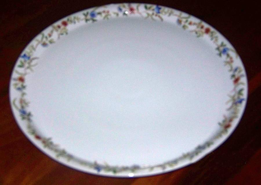 Versailles (Smooth) 12" Chop Plate (Round Platter) by BIA Cordon Bleu-1