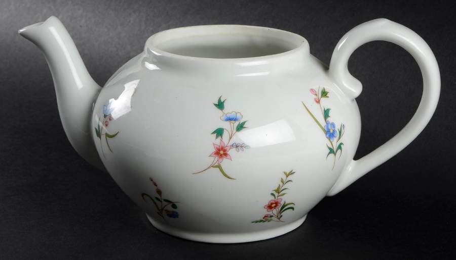 Versailles (Smooth) Pot Base for Coffee Biggin by BIA Cordon Bleu-1