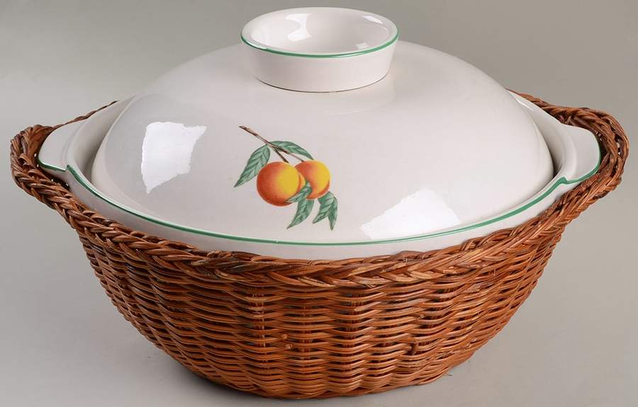 Garden Trellis 2 Qt Round Covered Casserole by Citation-1