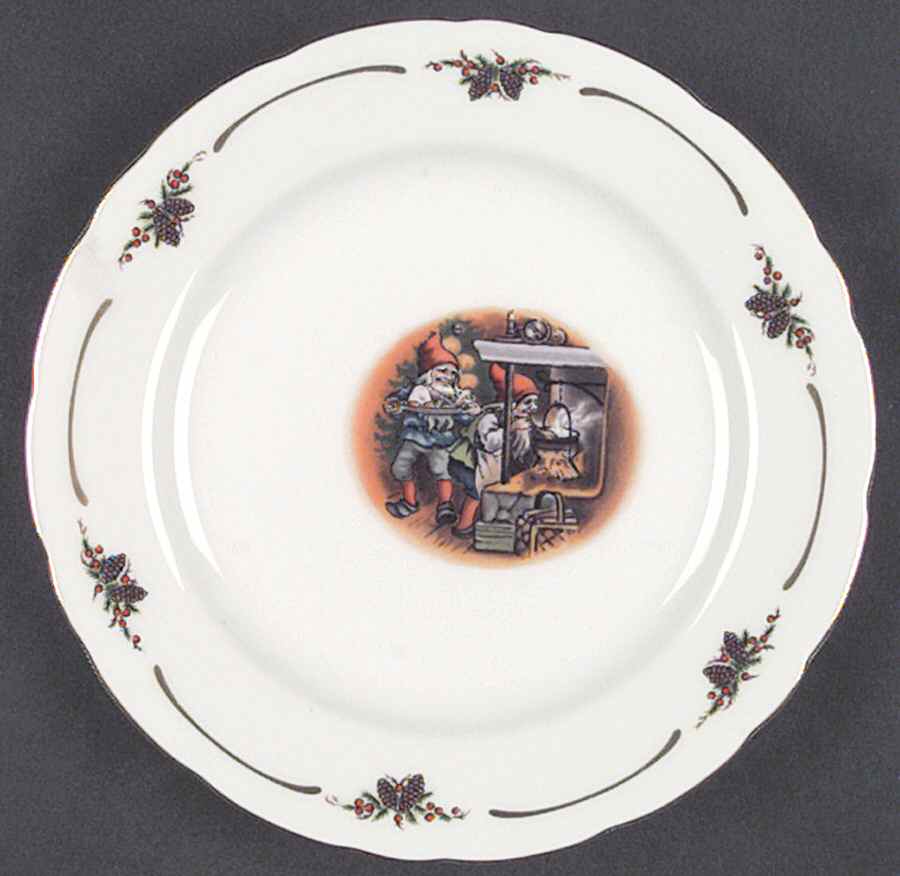 Old Fashioned Christmas Bread & Butter Plate by Christineholm-1