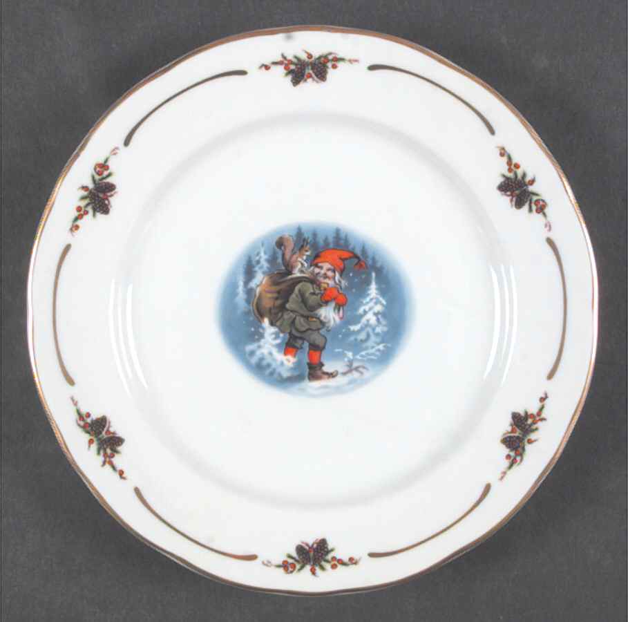 Old Fashioned Christmas Bread & Butter Plate by Christineholm-1