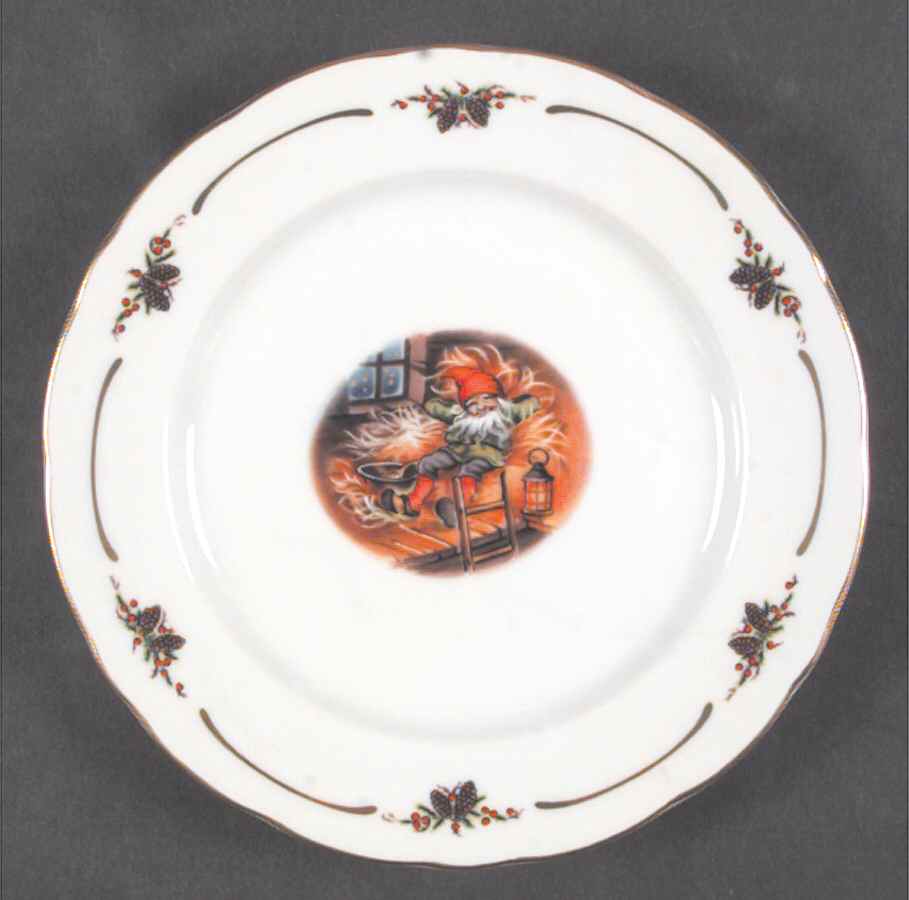 Old Fashioned Christmas Bread & Butter Plate by Christineholm-1