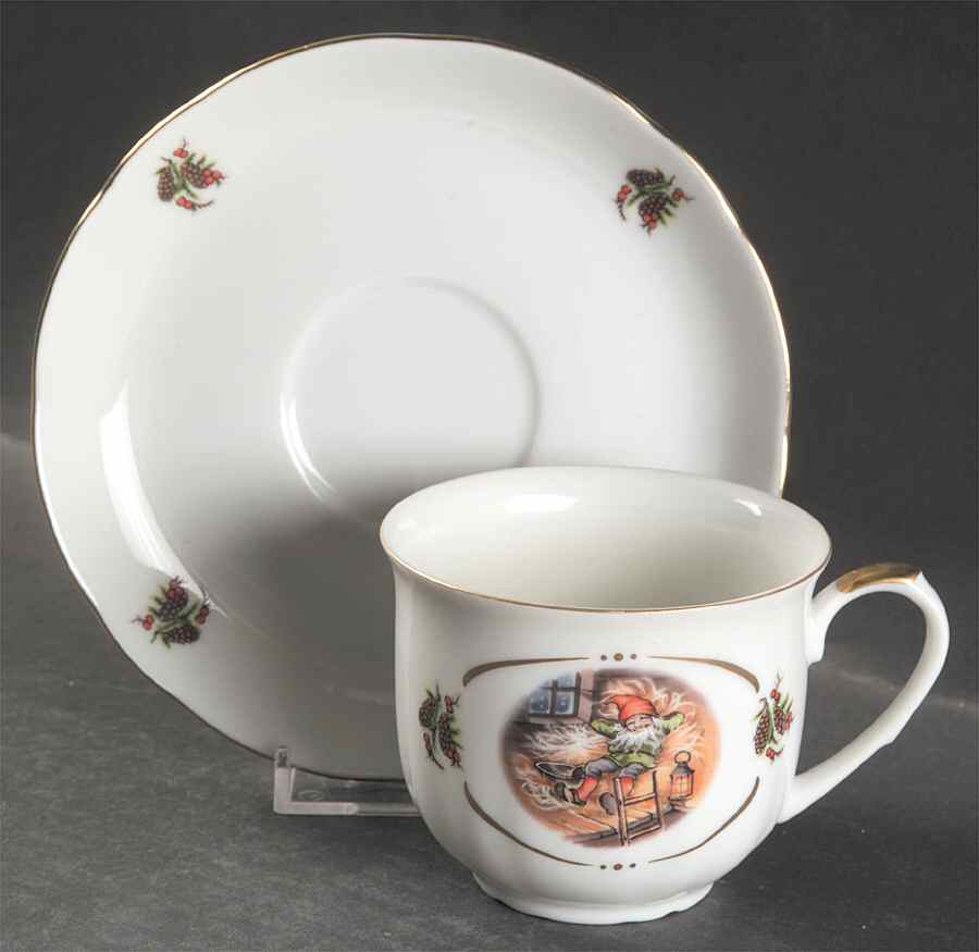 Old Fashioned Christmas Flat Cup & Saucer Set by Christineholm-1