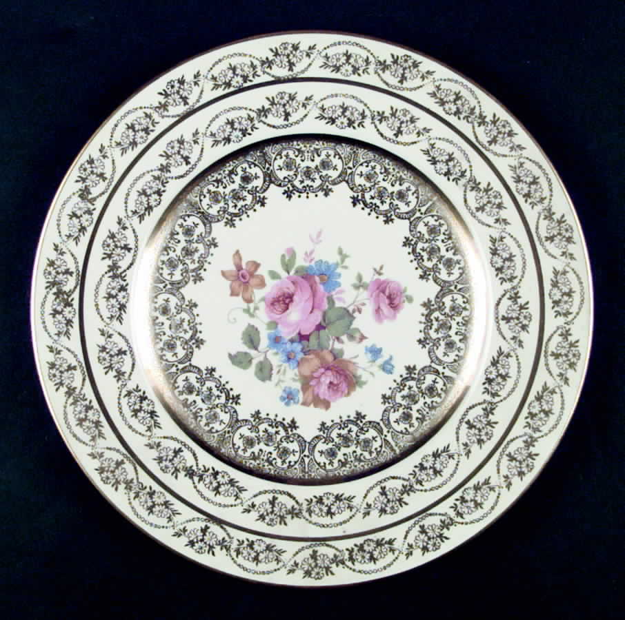 CVZ2 Dinner Plate by Clover Leaf (Czech)-1