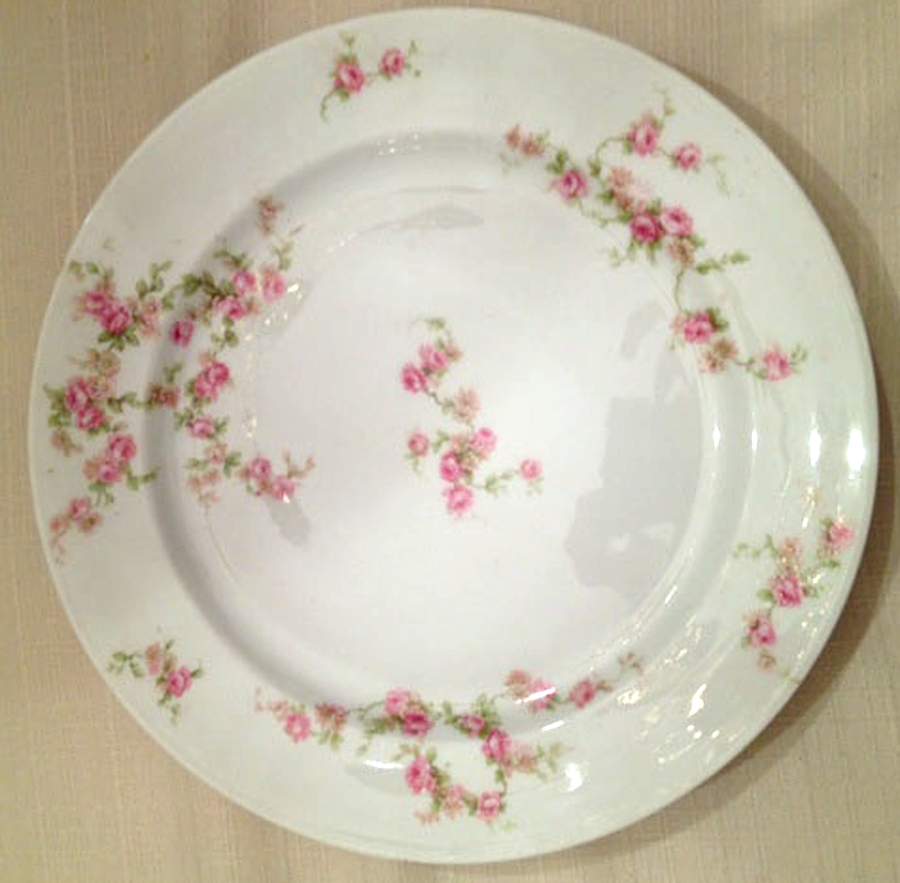 CHF536 Dinner Plate by Charles Field Haviland-1