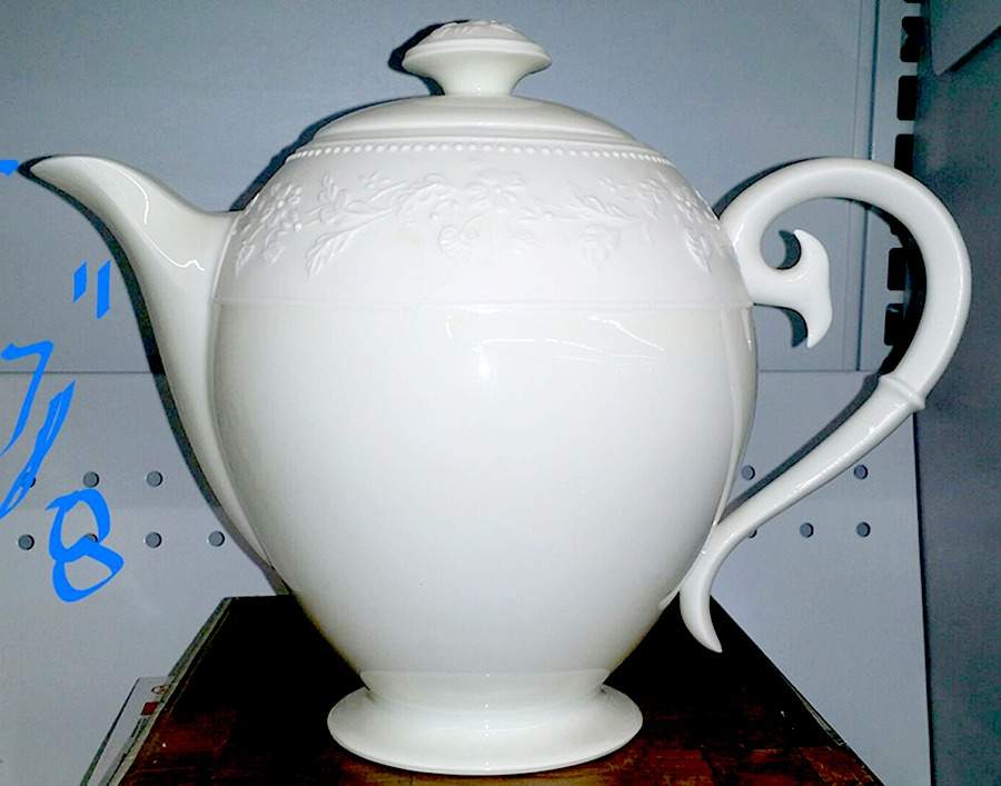 Georgia White Tea/Coffee Pot & Lid by Jean Louis Coquet-1