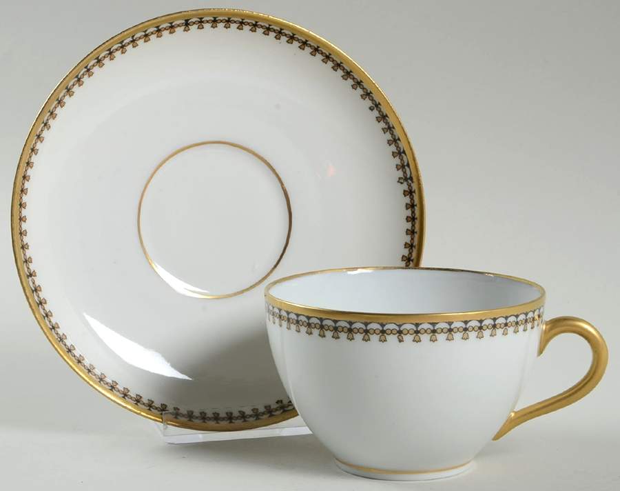 CIM37 Flat Cup & Saucer Set by Crown Imperial-1