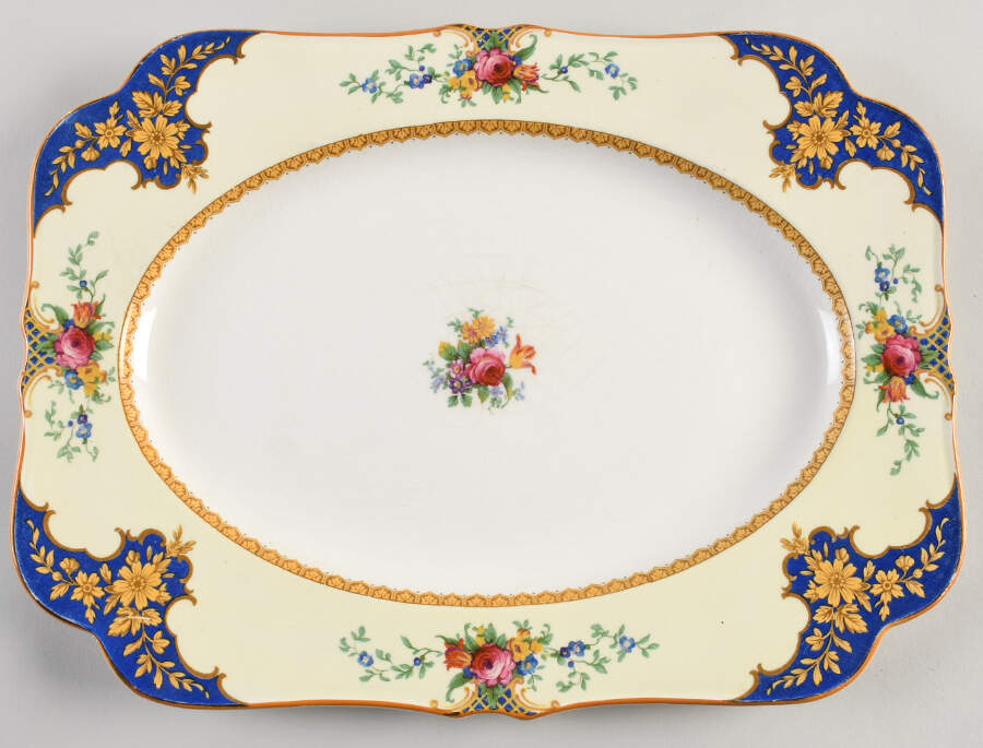 Westminster (Square, Scalloped) 14" Oval Serving Platter by Crown Ducal-1