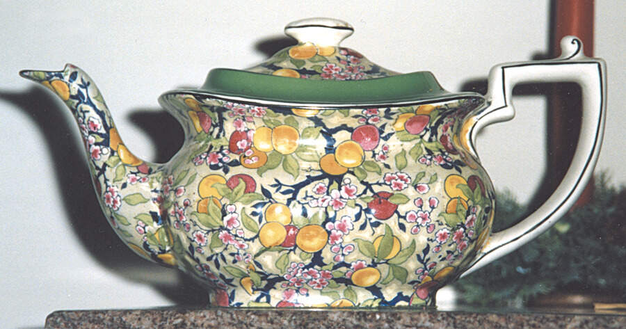 CRD111 Teapot & Lid by Crown Ducal-1