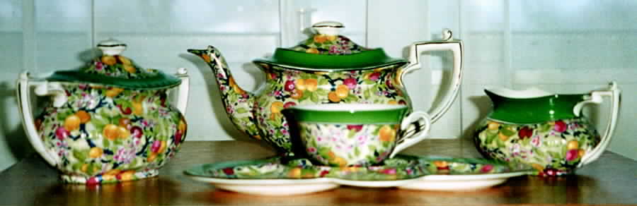 CRD111 Creamer by Crown Ducal-1