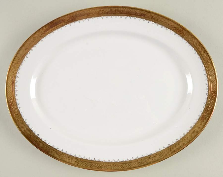 Castle of Mey 13" Oval Serving Platter by Caverswall-1