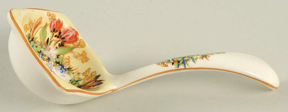 Tulip Gravy Ladle Solid Piece by Crown Ducal-1