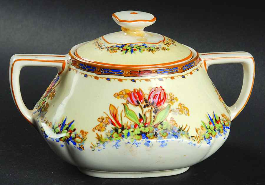Tulip Sugar Bowl & Lid by Crown Ducal-1