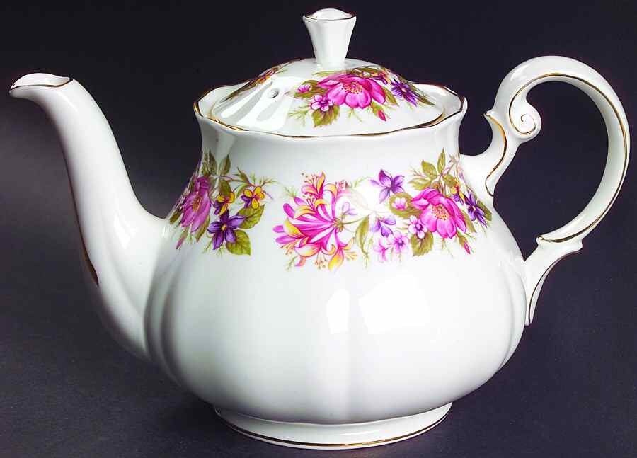 Wayside Teapot & Lid by Colclough-1