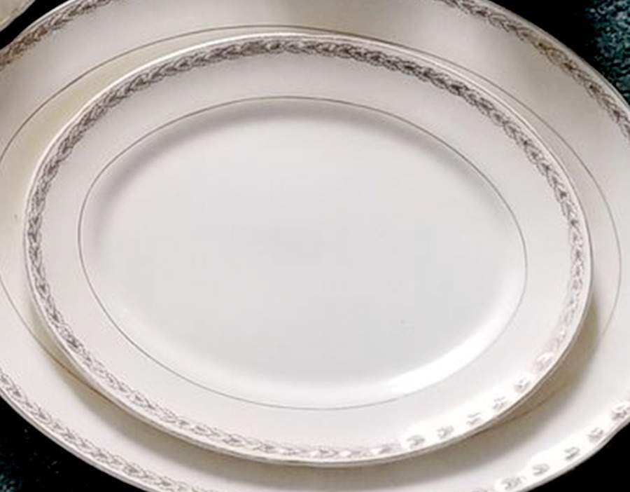 CRO168 11" Oval Serving Platter by Crooksville-1