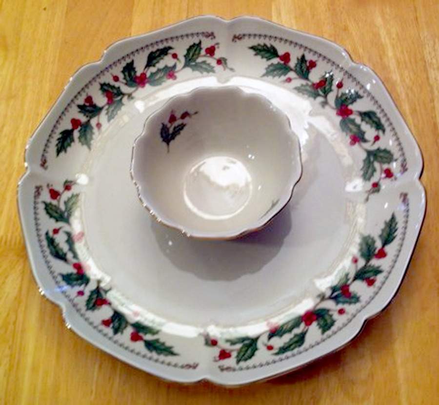 Ivory Holly (Japan) (2 Piece) Chip & Dip Set by The Cellar (China)-1