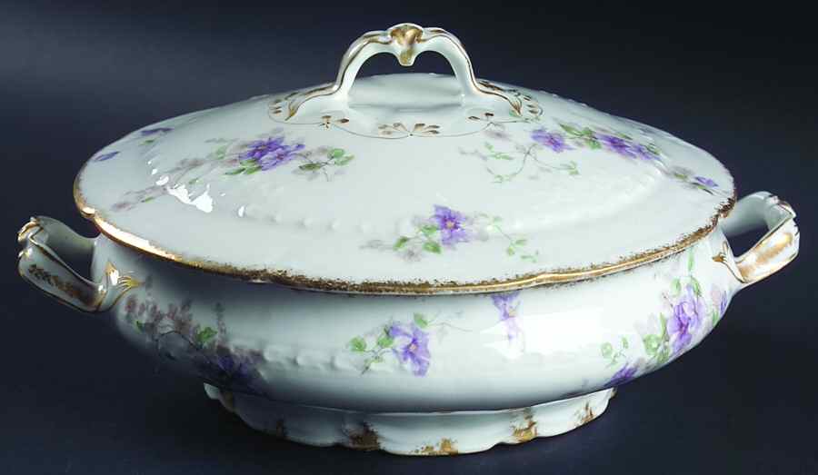 CHF577 Round Covered Vegetable by Charles Field Haviland-1