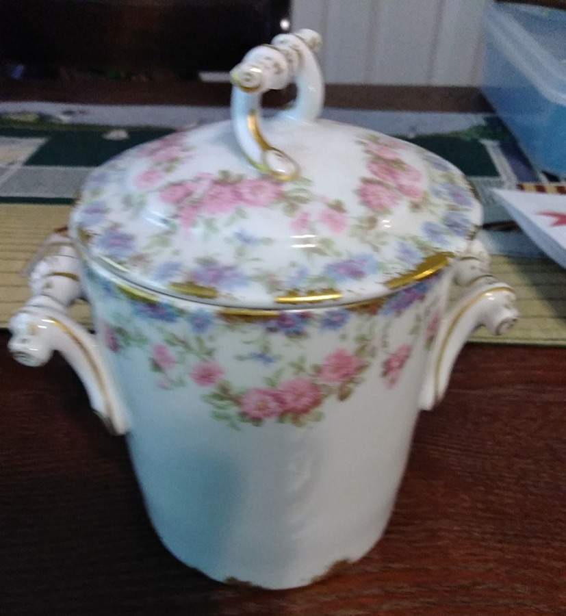 Schleiger 195j Condensed Milk Holder with Lid by Charles Field Haviland-1