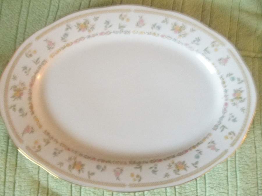 YSH19 14" Oval Serving Platter by Yong Sheng Porcelain-1