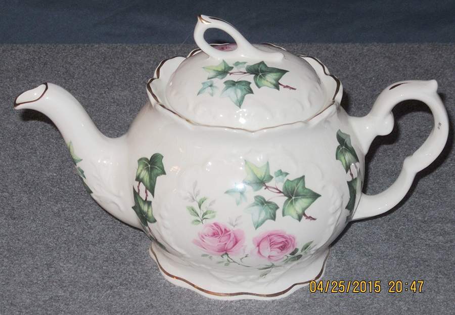 CDT1 Teapot & Lid by Crown Dorset-1