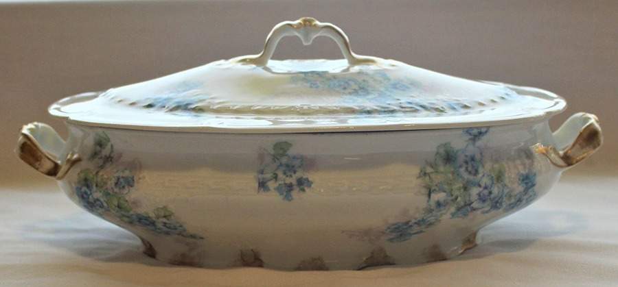 Schleiger 384 Oval Covered Vegetable by Charles Field Haviland-1