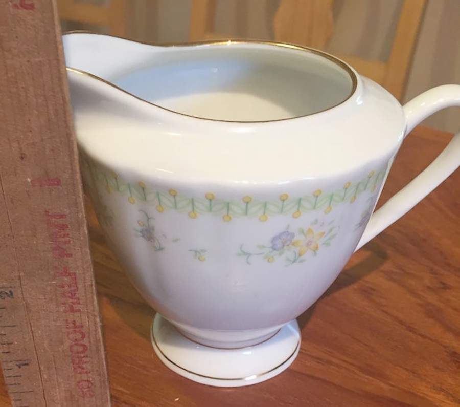 CX54 Creamer by China (Made in China)-1