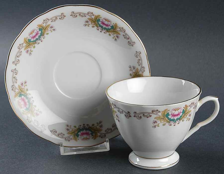 YSH2 Footed Cup & Saucer Set by Yong Sheng Porcelain-1