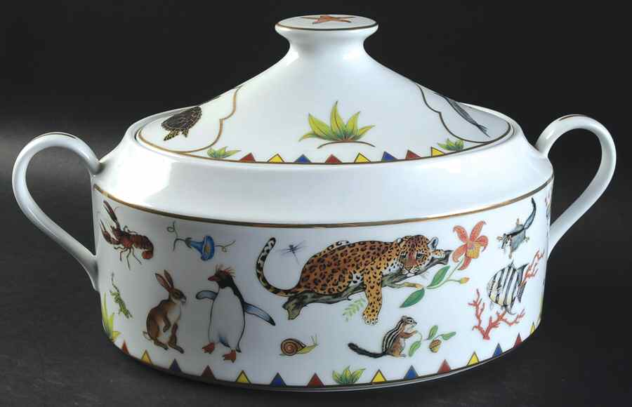 Harmony Oval Tureen & Lid by Lynn Chase-1