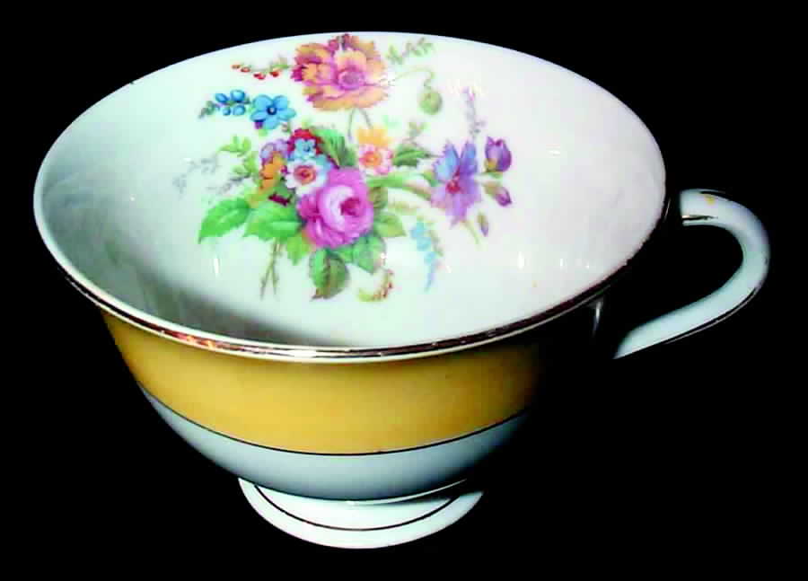 CLC93 Footed Cup by Colclough-1