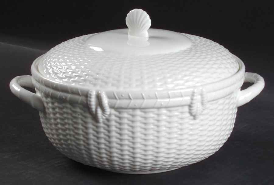 Nantucket Round Covered Vegetable by Coalport-1
