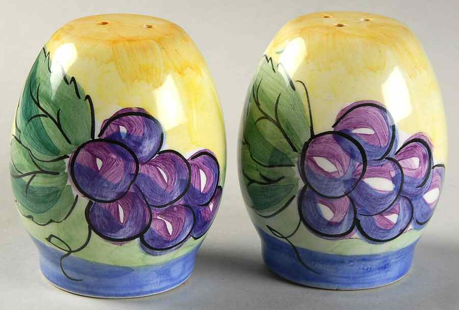 Bella Classica Salt & Pepper Set by China (Made in China)-1