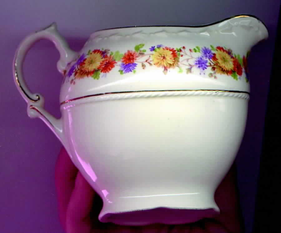 DX12 Creamer by Crooksville-1