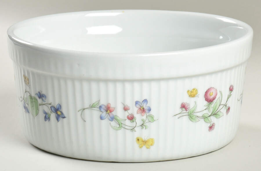 Trellis (Smooth) 8" Souffle by BIA Cordon Bleu-1
