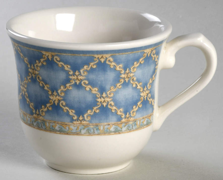 Prague Flat Cup by Churchill-1