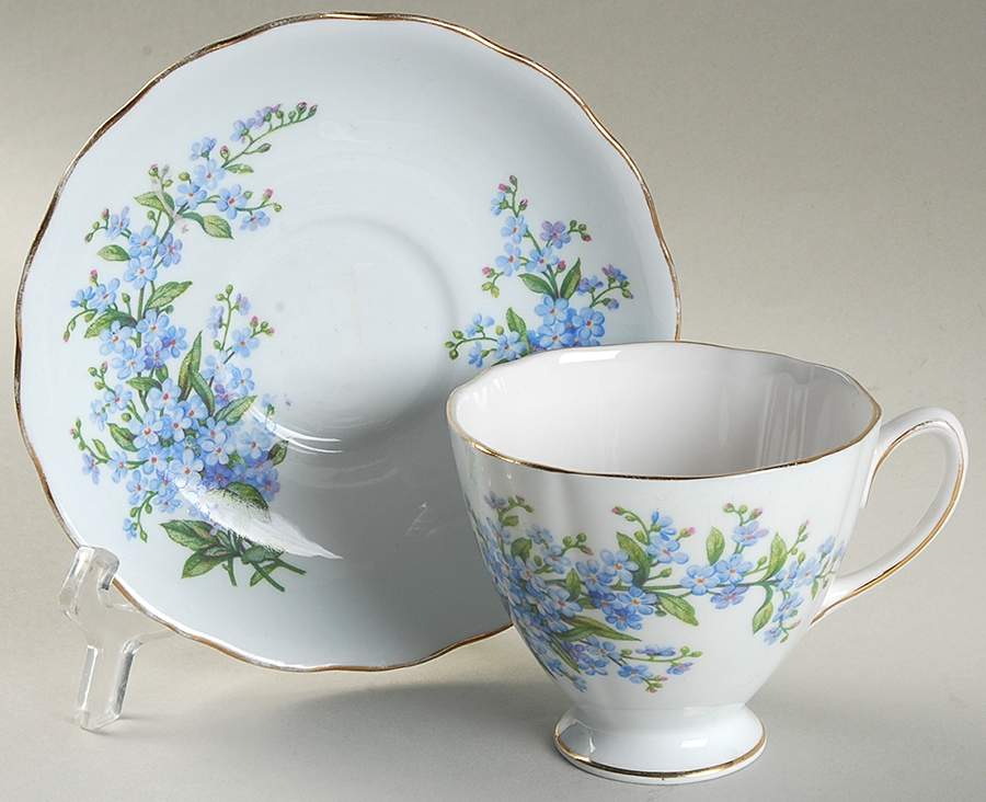 7595 Footed Cup & Saucer Set by Colclough-1