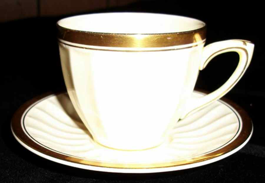 3554 Flat Cup & Saucer Set by Crown Ducal-1