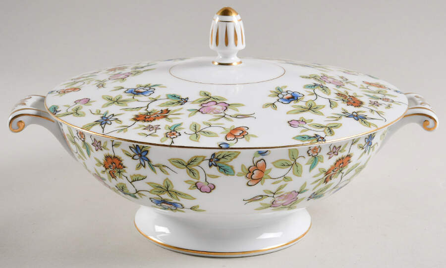 Fantasia (Center Design) Round Covered Vegetable by Cherry China (Japan)-1