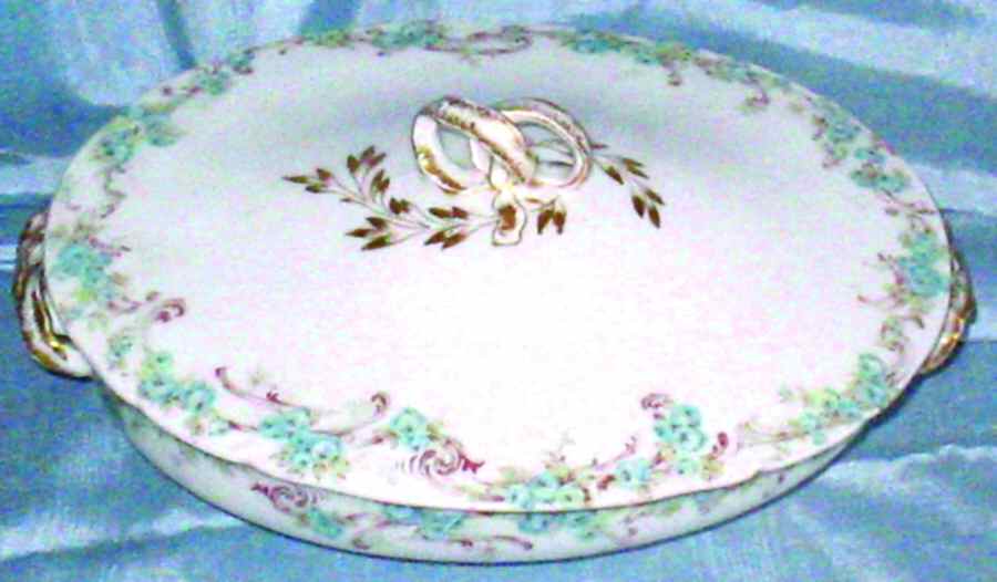 CHF646 Oval Covered Vegetable by Charles Field Haviland-1
