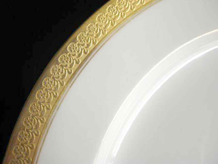 Schleiger 405-1 Dinner Plate by Charles Field Haviland-1