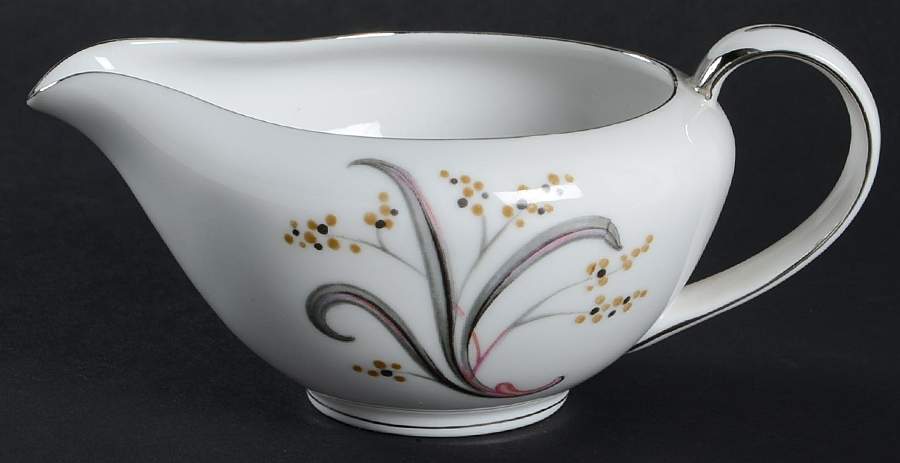 Overture Creamer by Contour-1