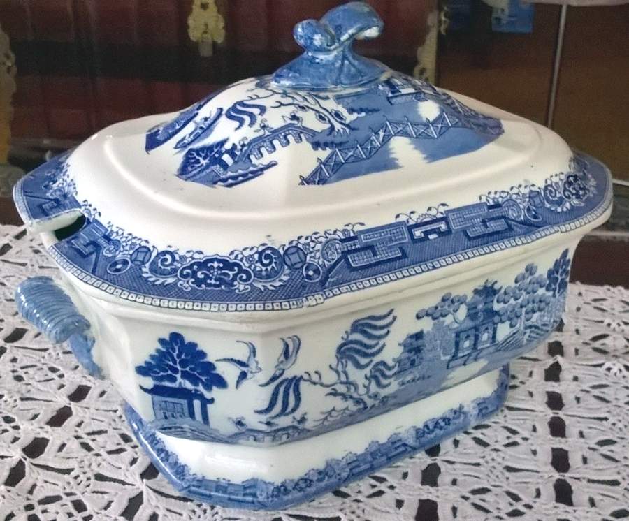 Willow Blue Tureen &  Lid by Edward Challinor-1