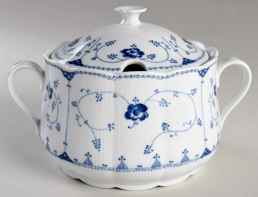 CPR4 Tureen &  Lid by Christineholm-1