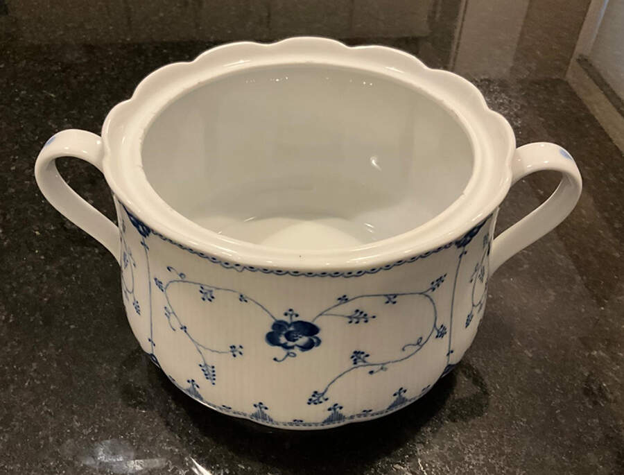 CPR4 Tureen No Lid by Christineholm-1
