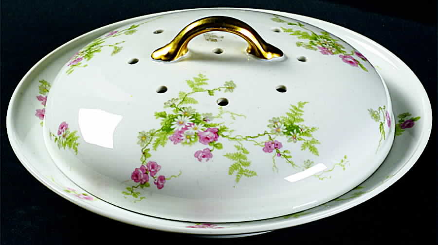 CHF679 Pancake Dish & Lid by Charles Field Haviland-1