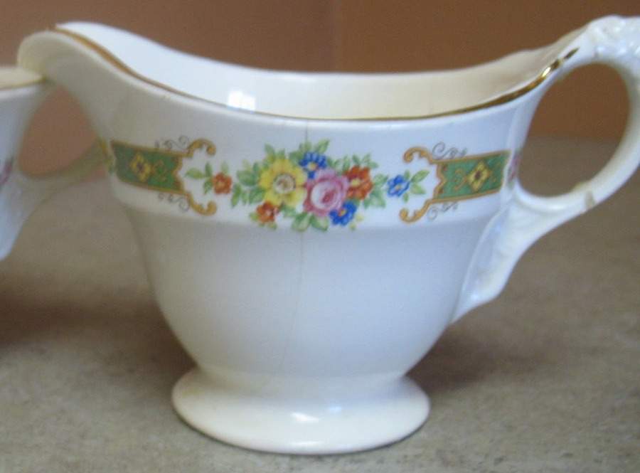 CIV8 Creamer by Crown Ivory-1