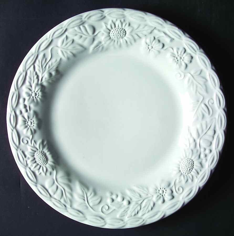 Whitehall Dinner Plate by Cooks Club-1