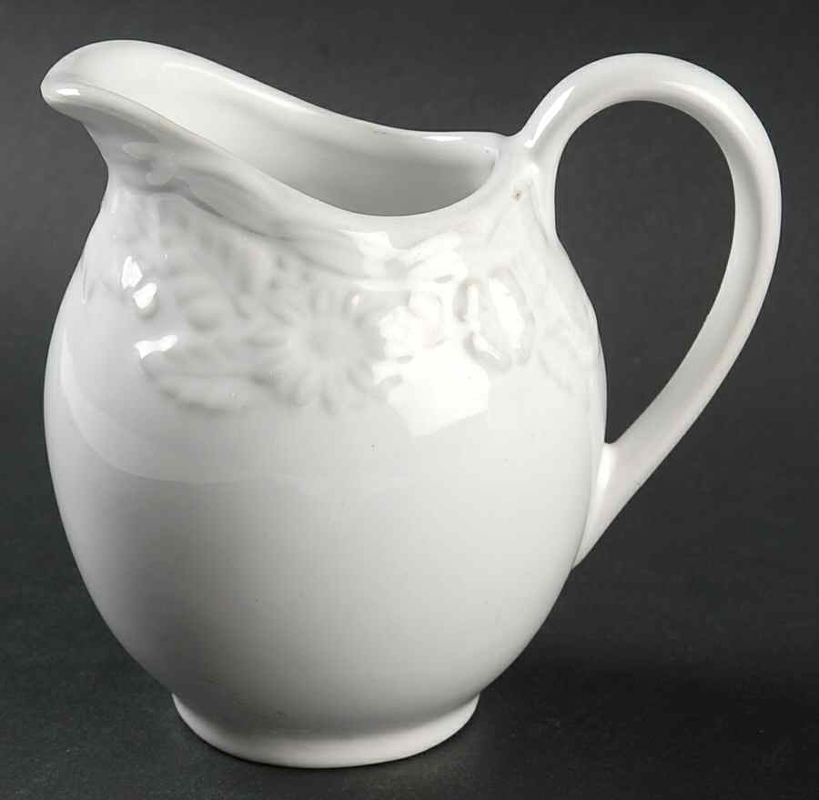 Whitehall Creamer by Cooks Club-1